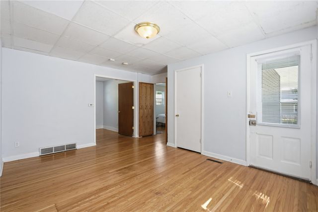 815 5th Avenue, Marion, IA 52302