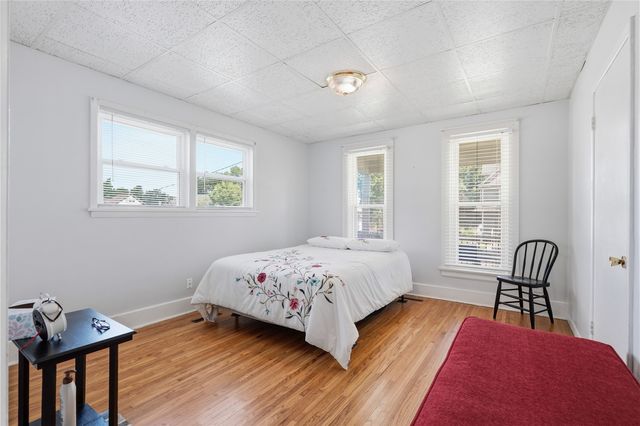 815 5th Avenue, Marion, IA 52302