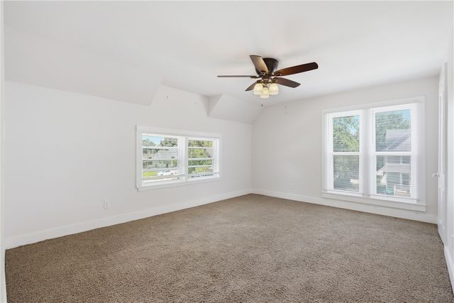 815 5th Avenue, Marion, IA 52302
