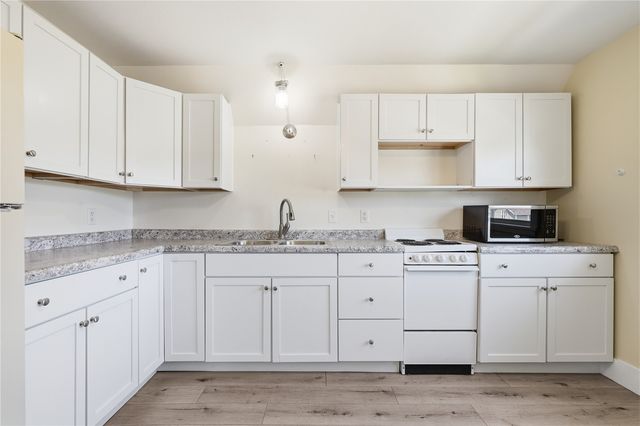 815 5th Avenue, Marion, IA 52302