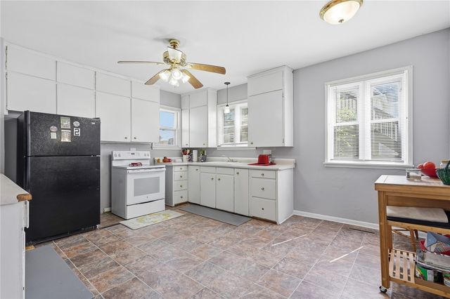 815 5th Avenue, Marion, IA 52302