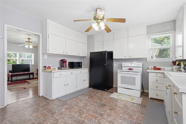 815 5th Avenue, Marion, IA 52302