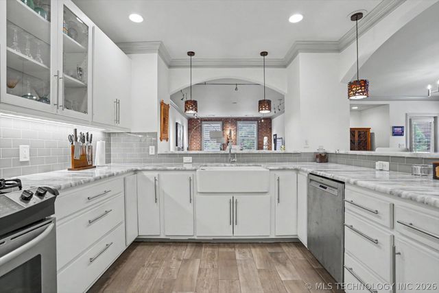 726 S Owasso Avenue B, Tulsa, OK 74120