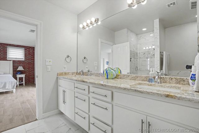 726 S Owasso Avenue B, Tulsa, OK 74120