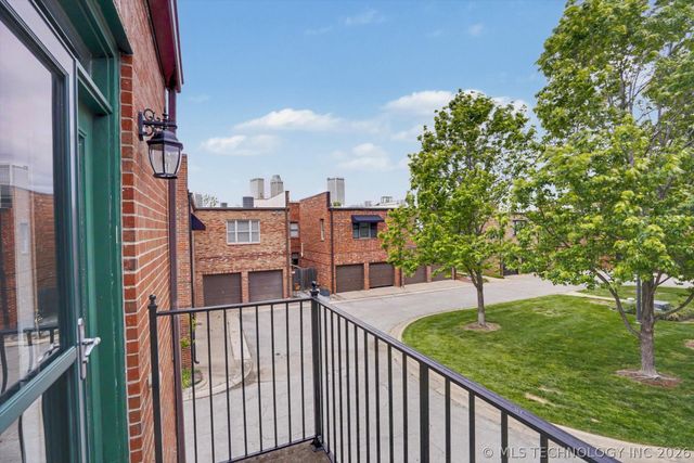 726 S Owasso Avenue B, Tulsa, OK 74120