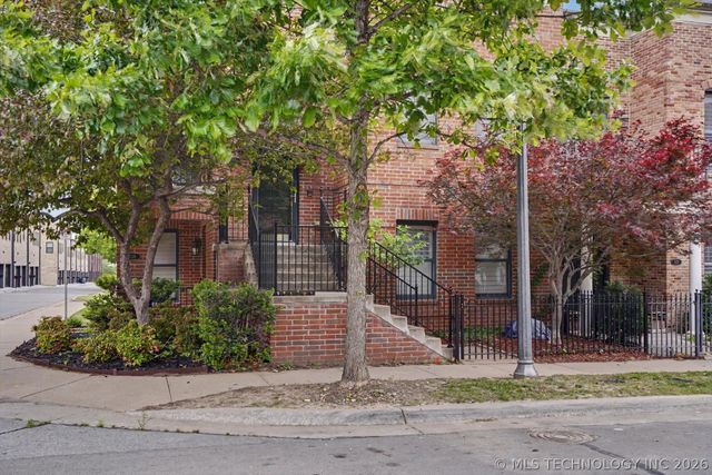 726 S Owasso Avenue B, Tulsa, OK 74120