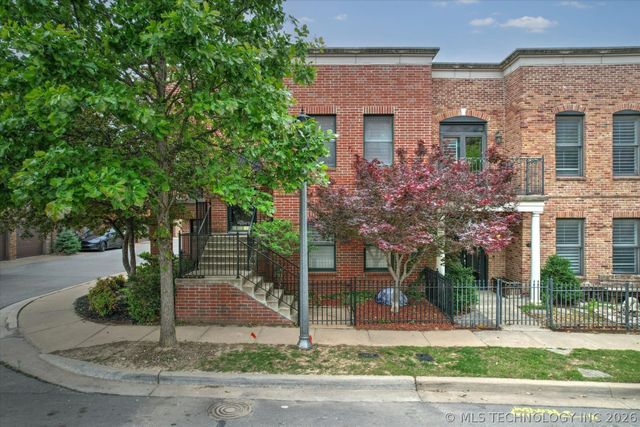 726 S Owasso Avenue B, Tulsa, OK 74120