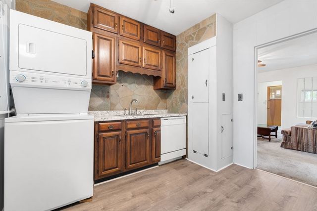 6 Wall St, Fitchburg, MA 01420