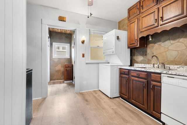 6 Wall St, Fitchburg, MA 01420