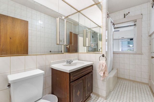 6 Wall St, Fitchburg, MA 01420
