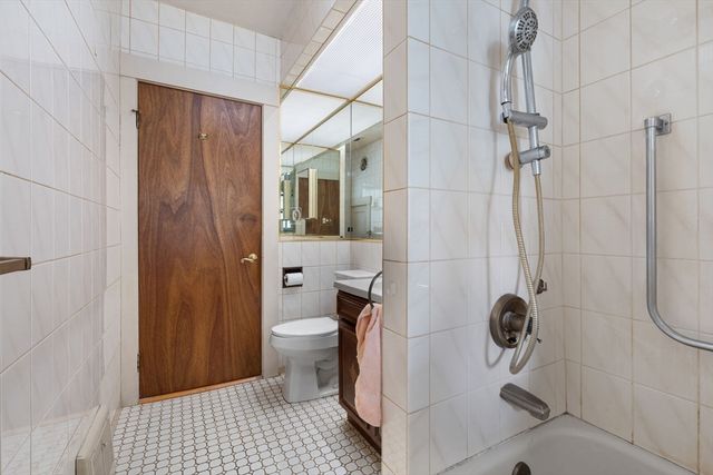 6 Wall St, Fitchburg, MA 01420