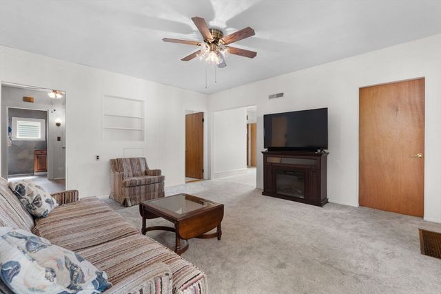6 Wall St, Fitchburg, MA 01420