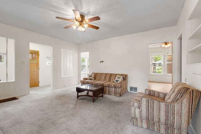 6 Wall St, Fitchburg, MA 01420