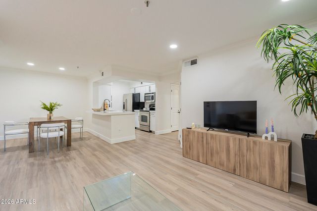 2025 E CAMPBELL Avenue 265, Phoenix, AZ 85016