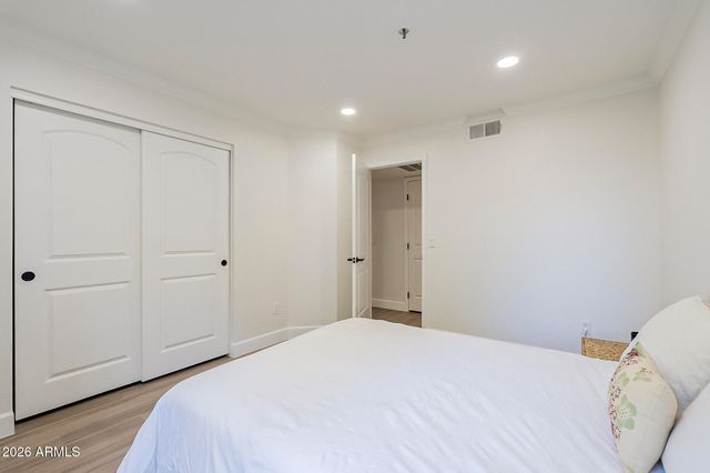 2025 E CAMPBELL Avenue 265, Phoenix, AZ 85016