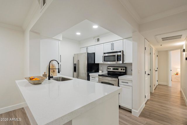 2025 E CAMPBELL Avenue 265, Phoenix, AZ 85016