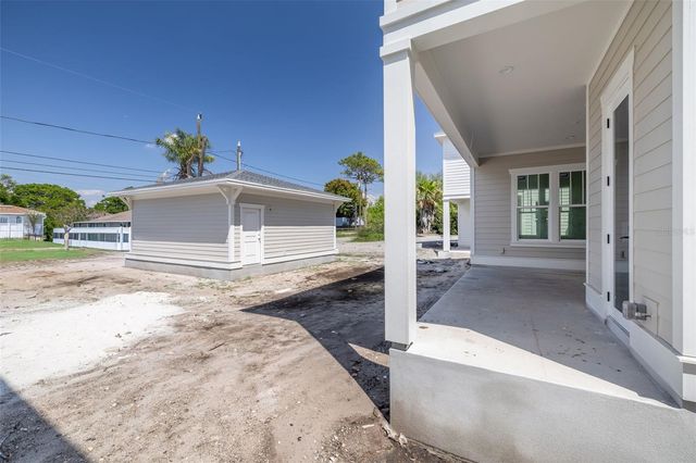 455 47TH AVENUE N, St Petersburg, FL 33703