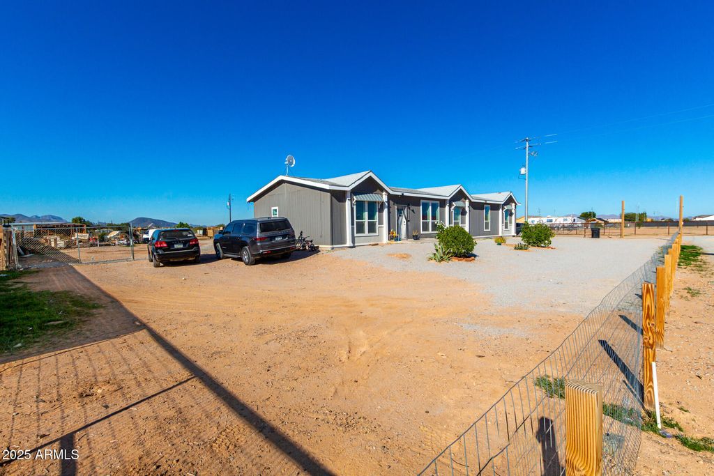 Image 32 of property listing at 36927 W PIMA Street, Tonopah, AZ 85354