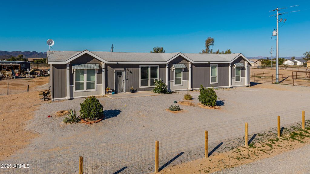 Image 33 of property listing at 36927 W PIMA Street, Tonopah, AZ 85354