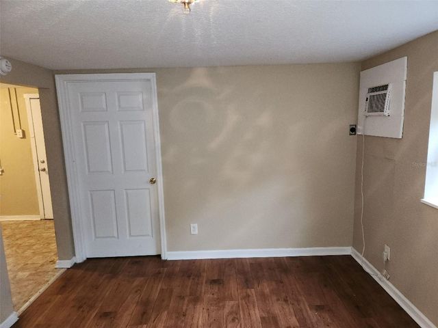 2135 8TH AVENUE N 2, St Petersburg, FL 33713