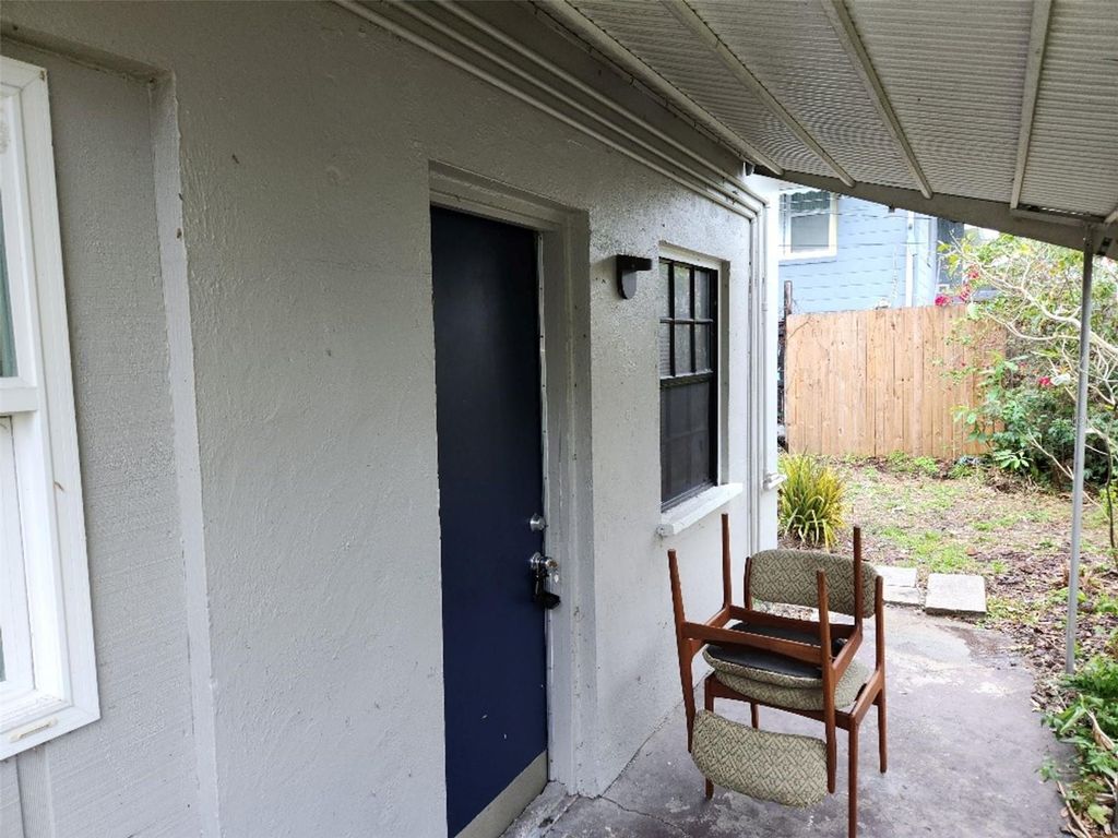 2135 8TH AVENUE N 2, St Petersburg, FL 33713