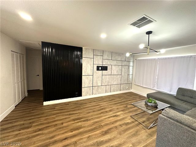 6488 Creston Avenue, Las Vegas, NV 89103