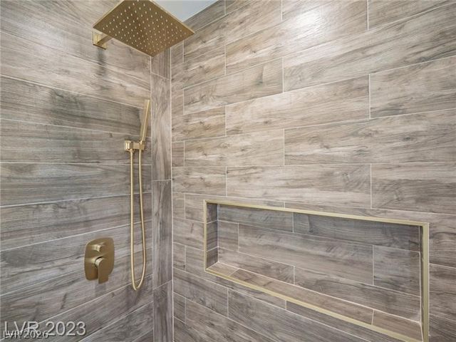 6488 Creston Avenue, Las Vegas, NV 89103