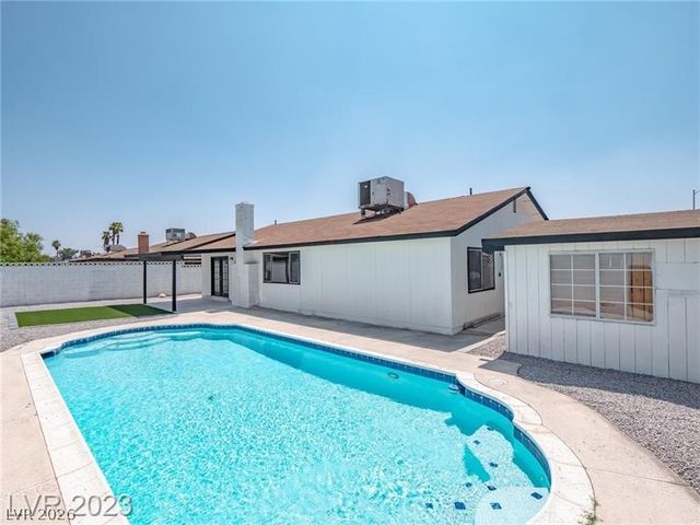 6488 Creston Avenue, Las Vegas, NV 89103