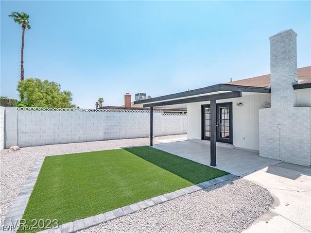6488 Creston Avenue, Las Vegas, NV 89103