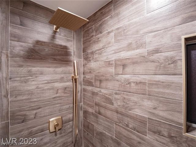 6488 Creston Avenue, Las Vegas, NV 89103