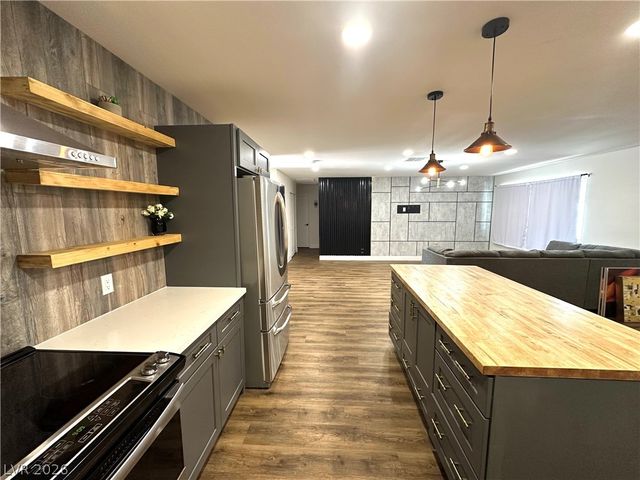 6488 Creston Avenue, Las Vegas, NV 89103