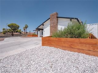 6488 Creston Avenue, Las Vegas, NV 89103