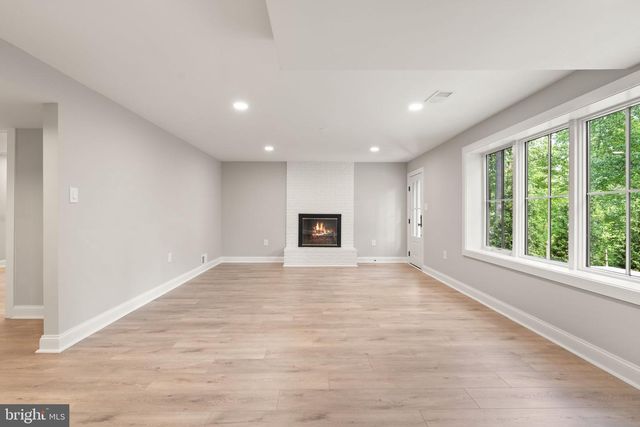 3667 N HARRISON ST, Arlington, VA 22207