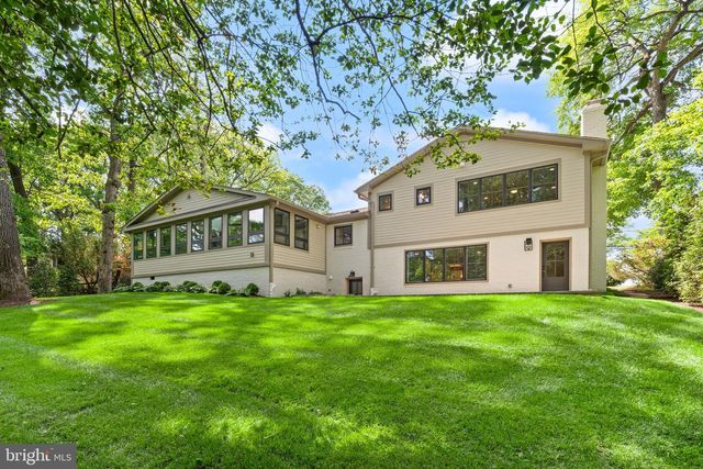 3667 N HARRISON ST, Arlington, VA 22207