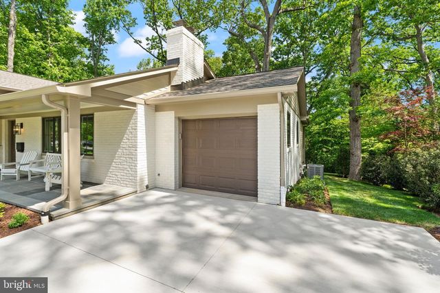 3667 N HARRISON ST, Arlington, VA 22207