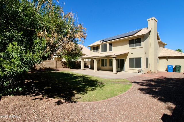 4237 E ROCKLEDGE Road, Phoenix, AZ 85044