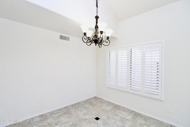 4237 E ROCKLEDGE Road, Phoenix, AZ 85044