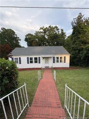 1932 Dogwood Street, Fayetteville, NC 28301