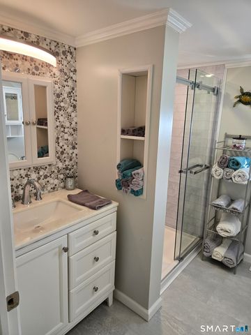 67 Loring Court, Wallingford, CT 06492