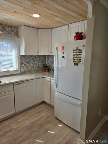 67 Loring Court, Wallingford, CT 06492