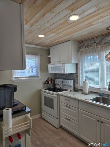 67 Loring Court, Wallingford, CT 06492