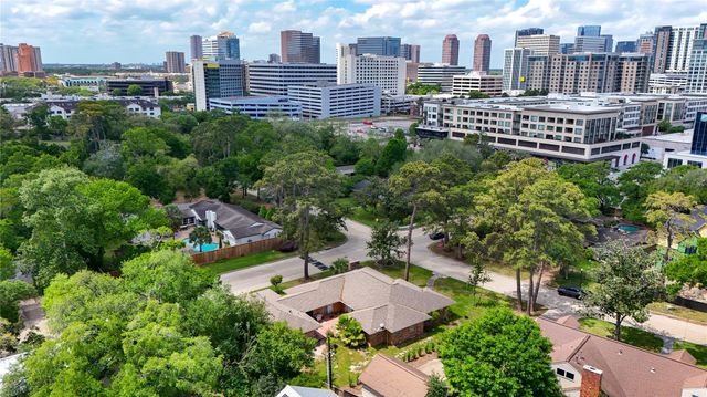 4539 Bryn Mawr Lane, Houston, TX 77027