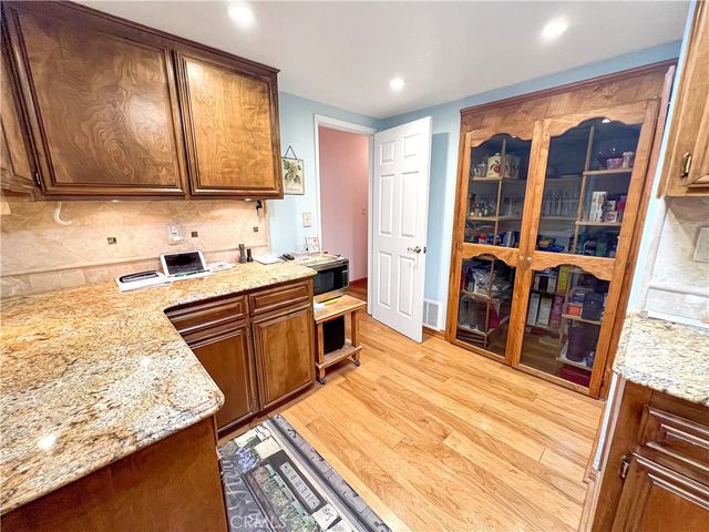 2021 Kristi Lane, Santa Ana, CA 92701