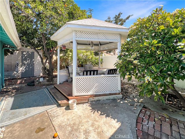 2021 Kristi Lane, Santa Ana, CA 92701