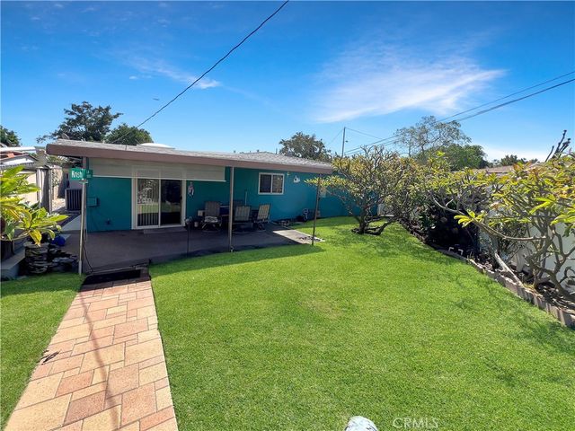 2021 Kristi Lane, Santa Ana, CA 92701