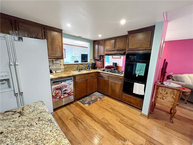 2021 Kristi Lane, Santa Ana, CA 92701