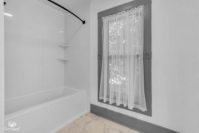 878 S Wildwood Avenue, Kankakee, IL 60901