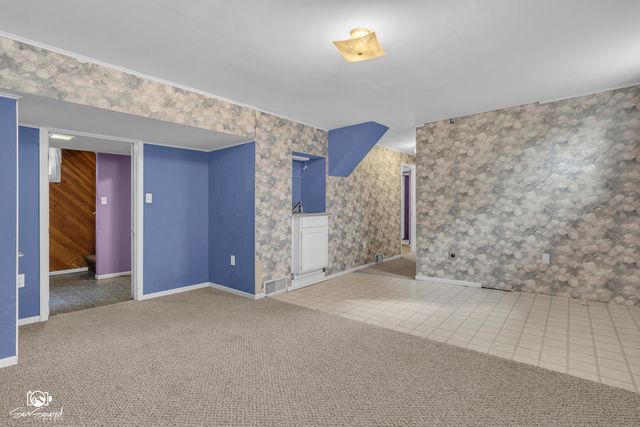 878 S Wildwood Avenue, Kankakee, IL 60901