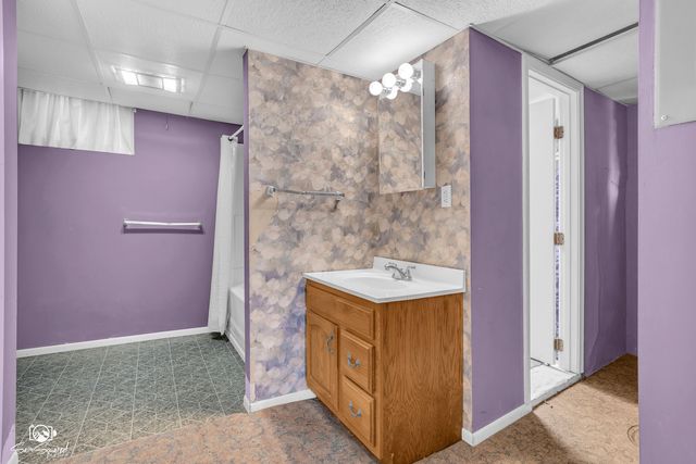 878 S Wildwood Avenue, Kankakee, IL 60901