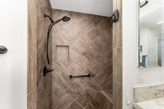 5949 FLINT LOOP, The Villages, FL 32163